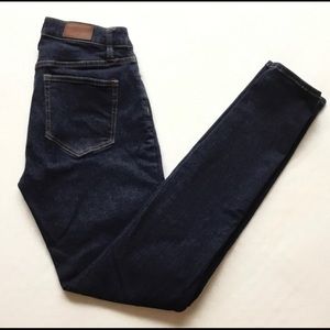 Chase Bank Land’s End Dark Wash Jeans Size 6 Reg.